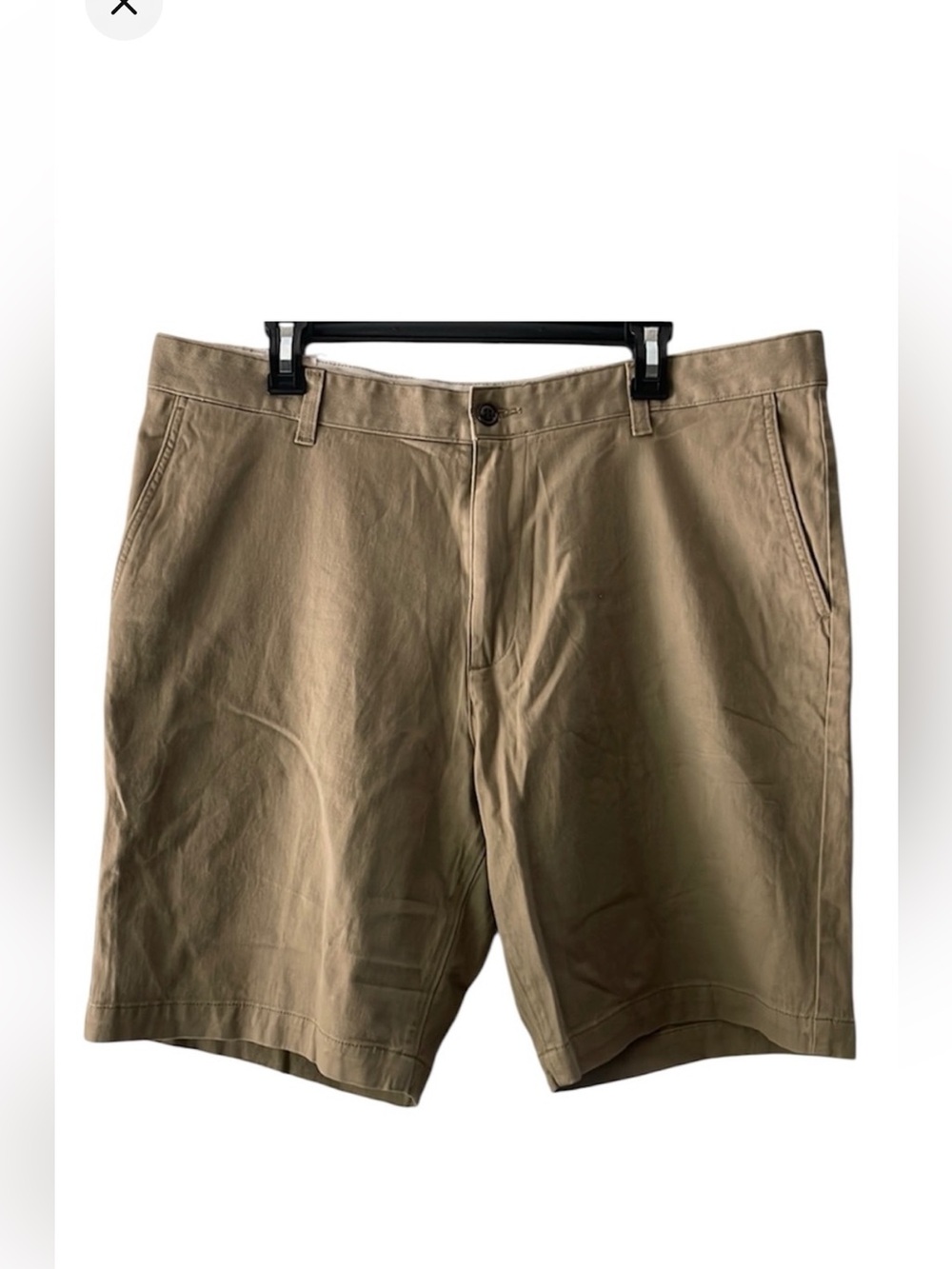 Dockers NWT men’s khaki classic fit perfect shorts